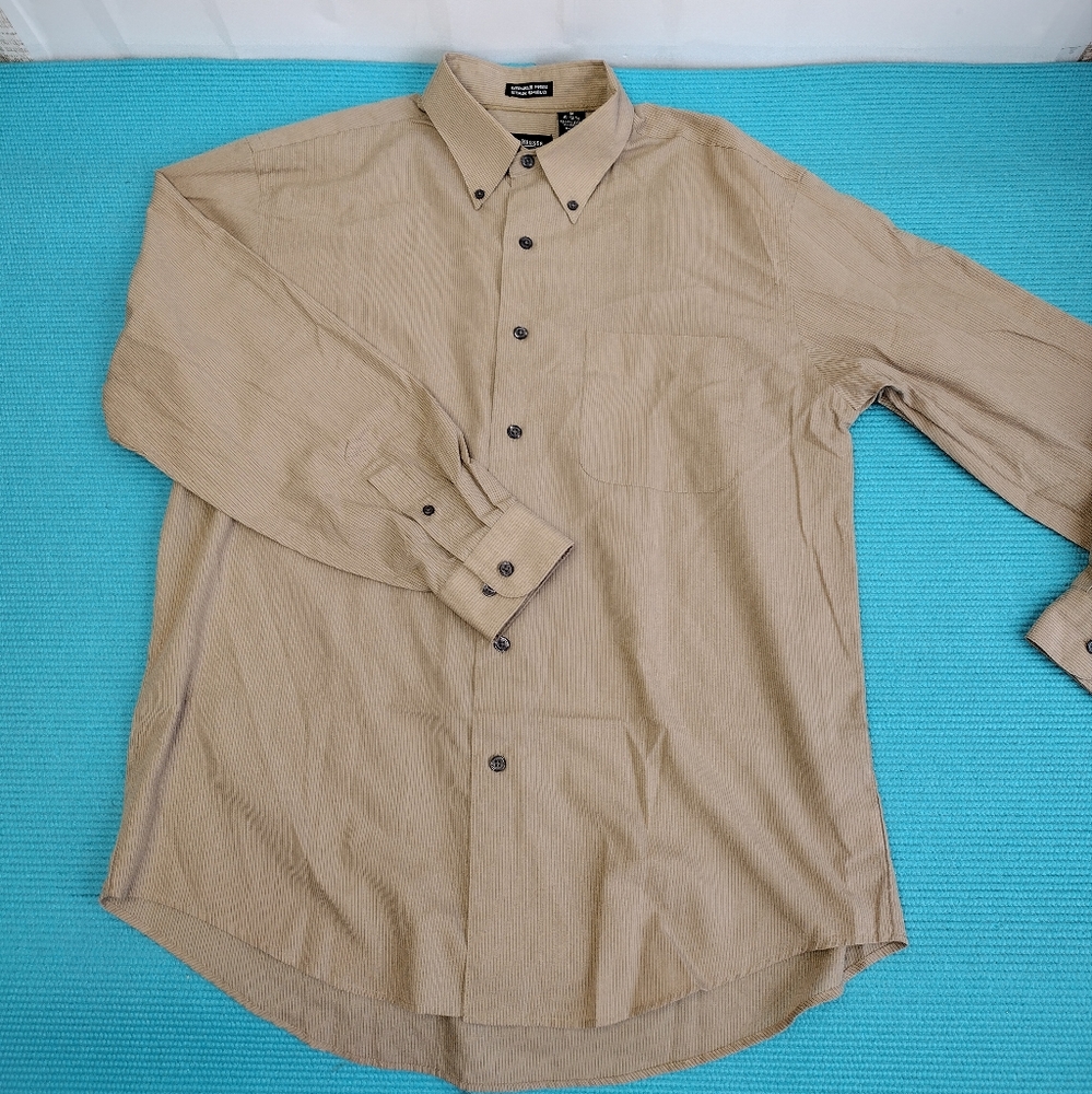 Van Heusen Men's Wrinkle Free Stain Shield Striped Shirt Beige M